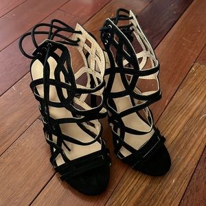 Lace-up black heels